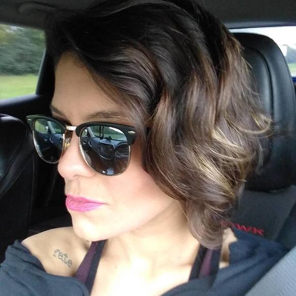 Meet your Posher, Lauren - Picture 1 of 1